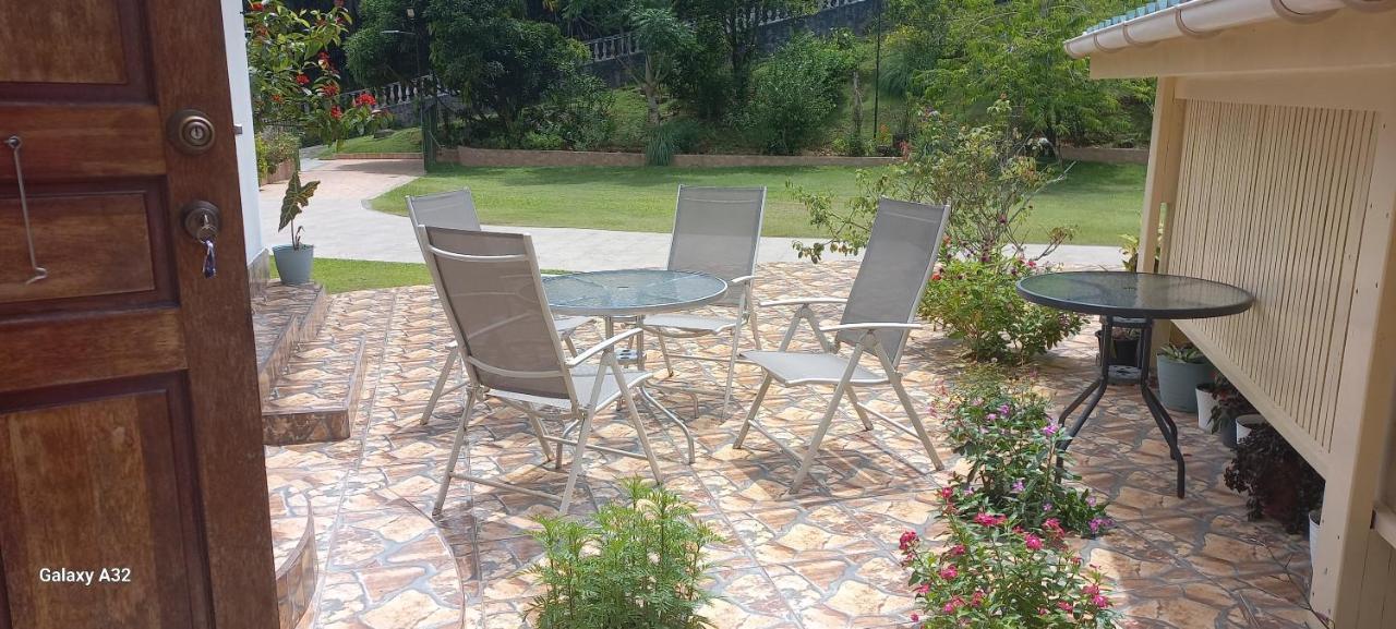 Loversnest Self Catering Anse aux Pins ภายนอก รูปภาพ